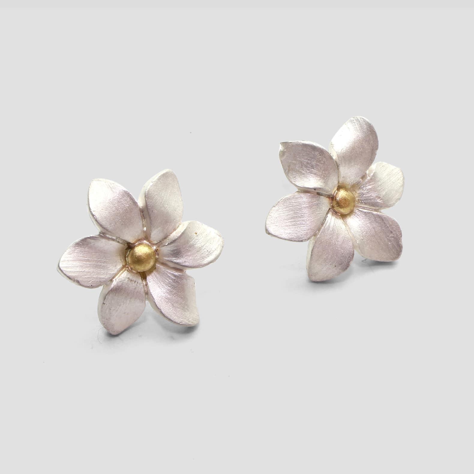 plata y oro • Flor | Comín joyería creativa