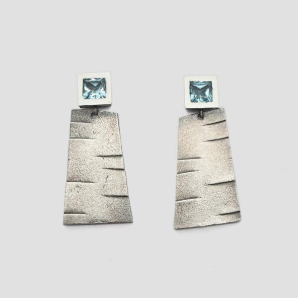 Pendientes topacios de plata y topacios, joya creada y hecha a mano por Comin Joieria Creativa