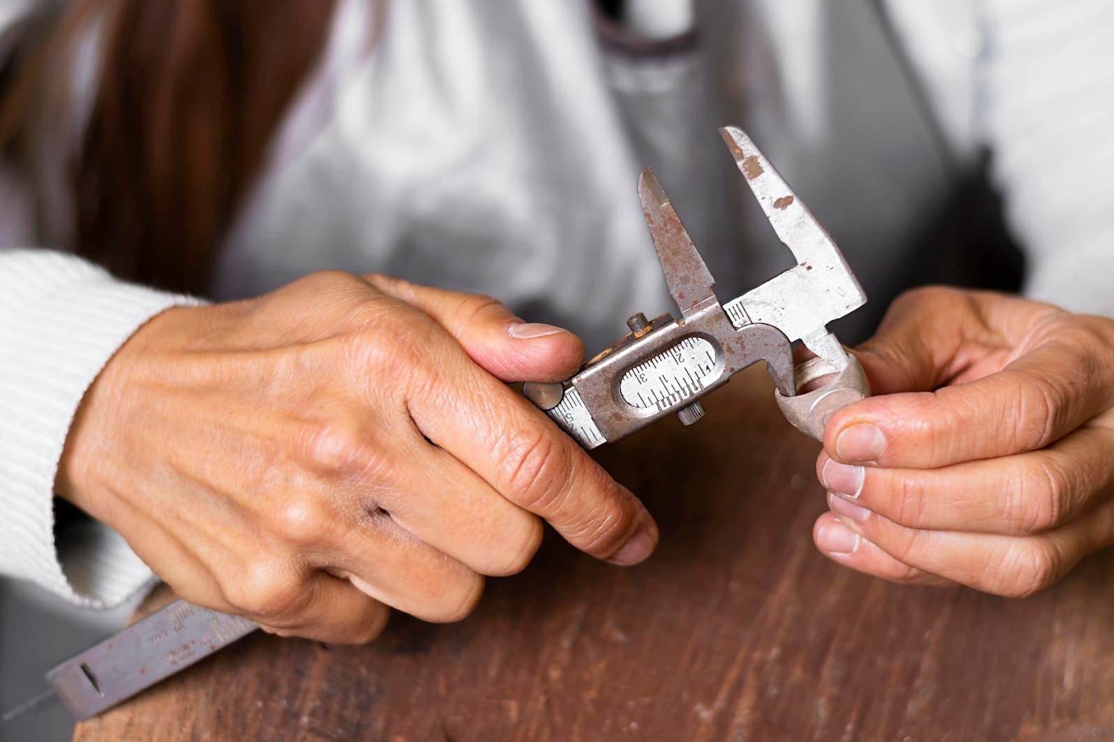 Cómo determinar tu talla de anillo: Métodos sencillos y precisos