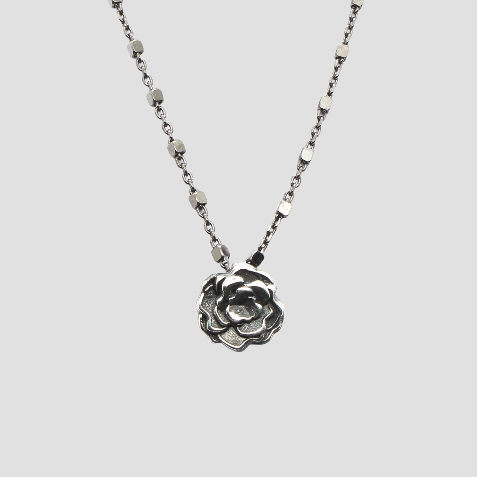 collar-rosa