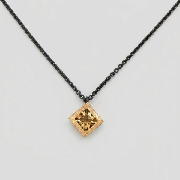 Collar citrino rombo