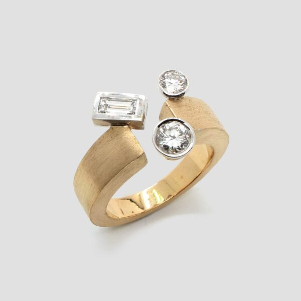 Anillo diamantes